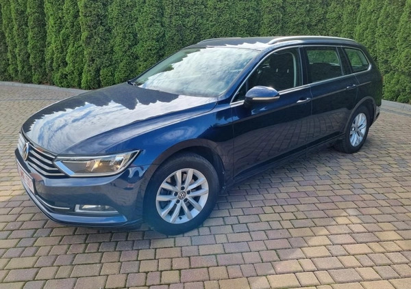 Volkswagen Passat cena 49900 przebieg: 189500, rok produkcji 2016 z Aleksandrów Kujawski małe 529